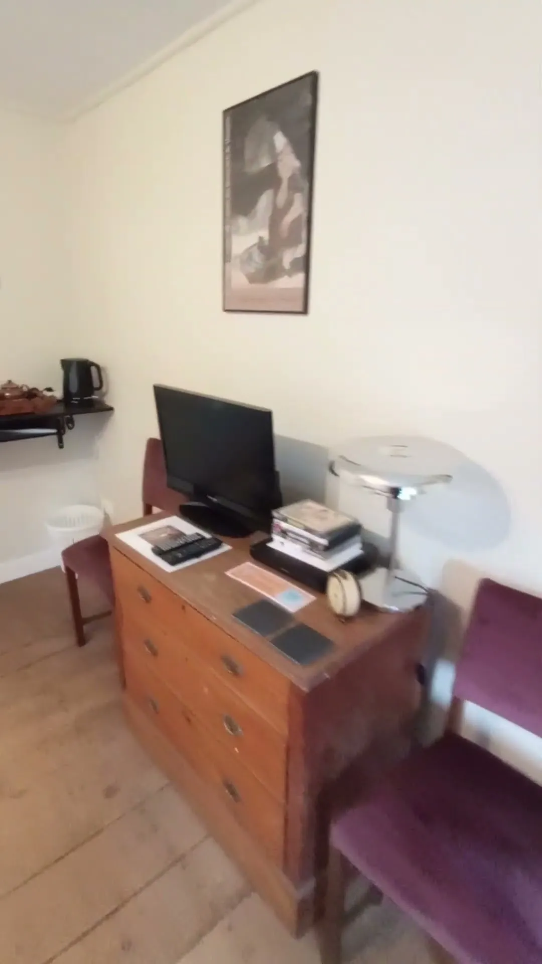 Chambre Moulin walk-through