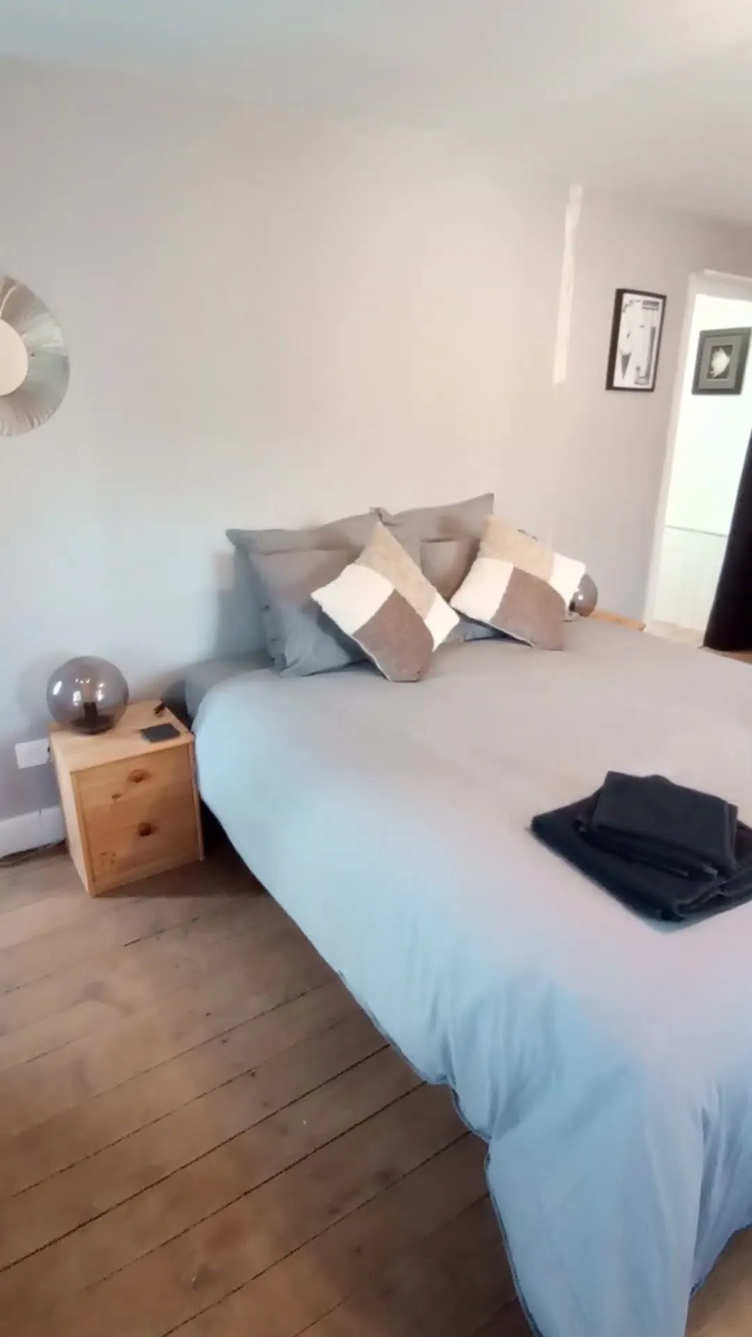 Chambre Pont walk-through
